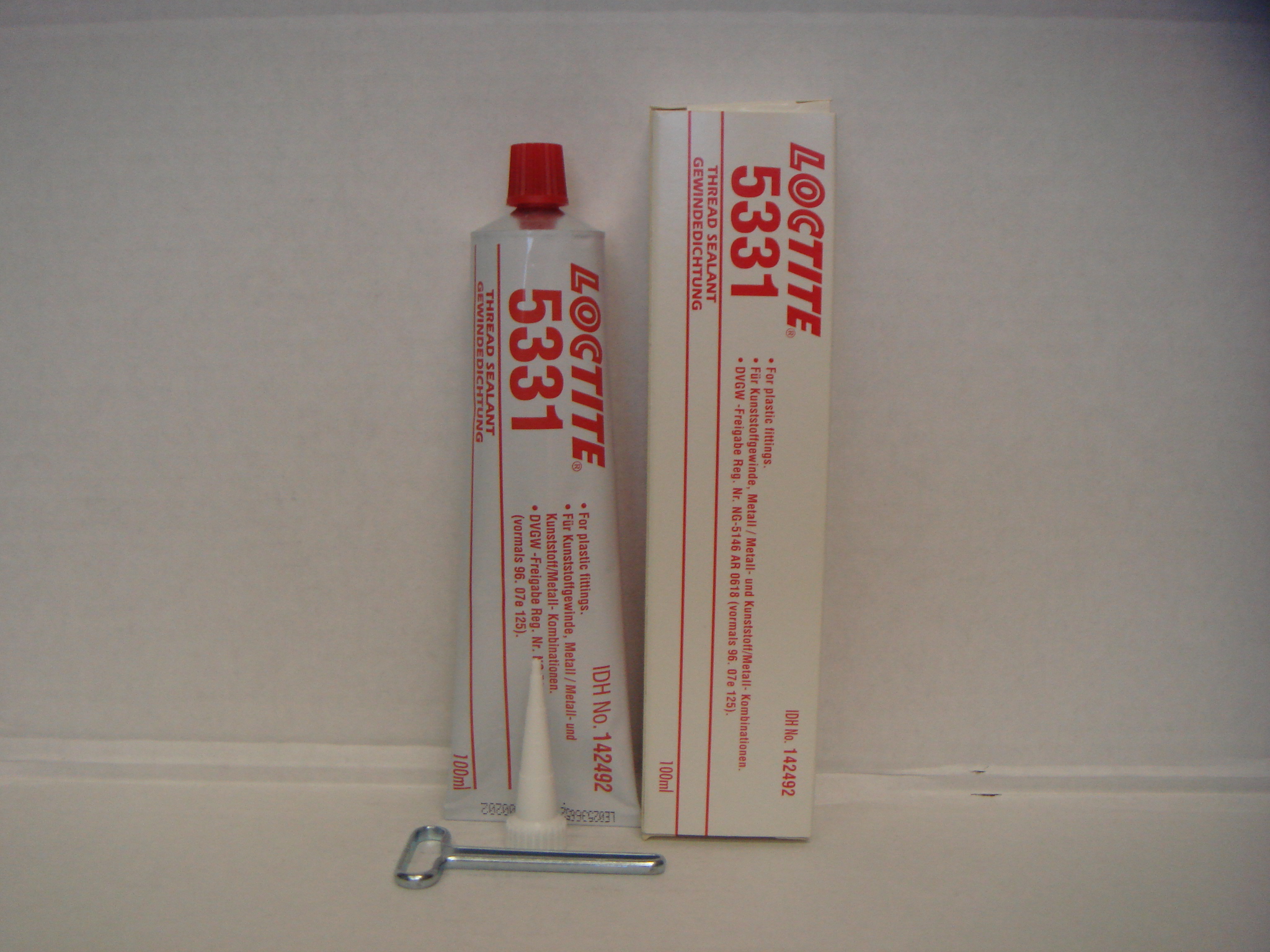 Купить Loctite 142492 Силиконовый герметик для трубных резьбовых соединений 100 мл.